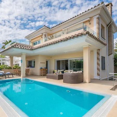 Beachfront With Sea Views & Private Pool Villa