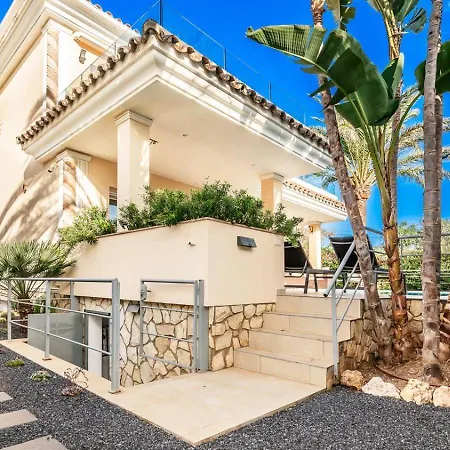 Beachfront With Sea Views & Private Pool