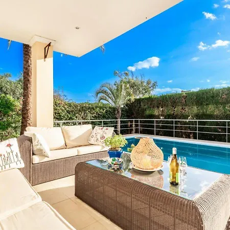 Beachfront With Sea Views & Private Pool Villa