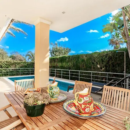 Villa Beachfront With Sea Views & Private Pool Marbella