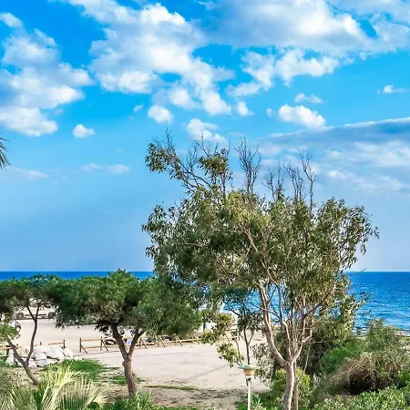 Beachfront With Sea Views & Private Pool * Marbella