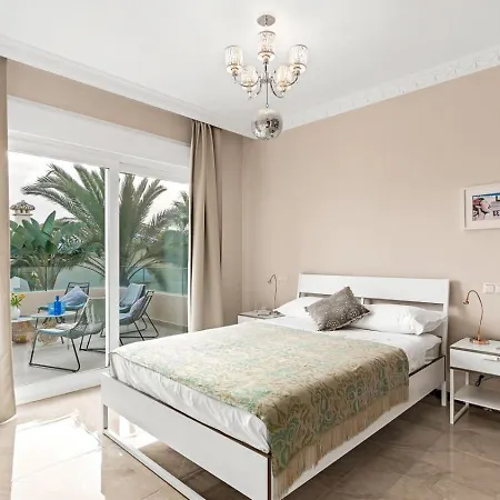 Villa Beachfront With Sea Views & Private Pool Marbella