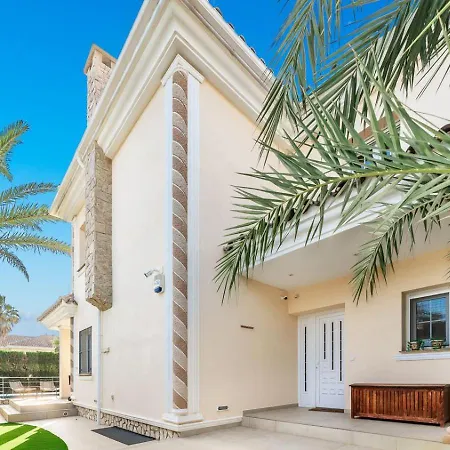 Villa Beachfront With Sea Views & Private Pool Marbella