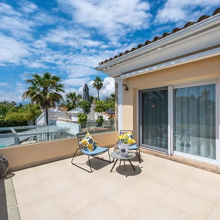 Villa Beachfront With Sea Views & Private Pool Marbella