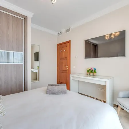 Beachfront With Sea Views & Private Pool * Marbella