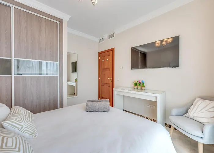 Beachfront With Sea Views & Private Pool * Marbella